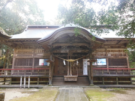 写真：桙衝神社拝殿