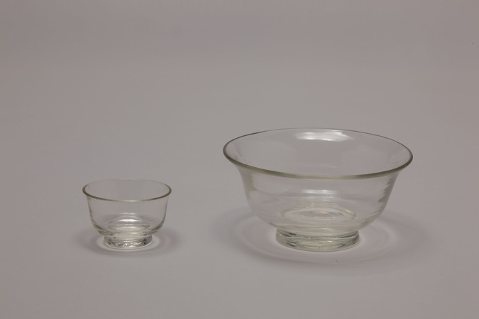 写真：須賀川ガラス小鉢・杯