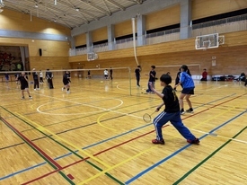 バドミントン休日部活動の様子