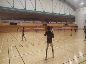 バドミントン休日部活動の様子