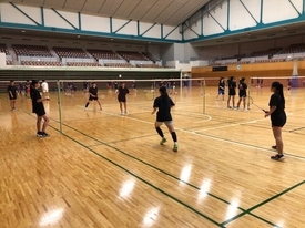 バドミントン休日部活動の様子