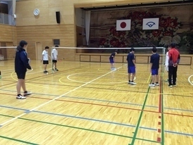 バドミントン休日部活動の様子
