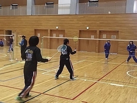 バドミントン休日部活動の様子