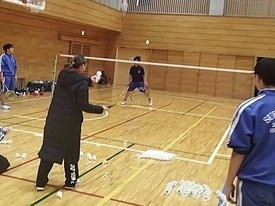 バドミントン休日部活動の様子