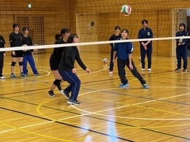 バレーボール休日部活動の様子