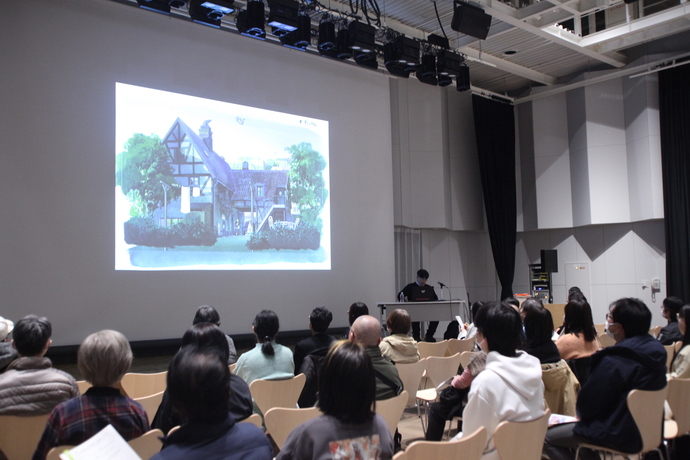 公演を行う伊藤望さん