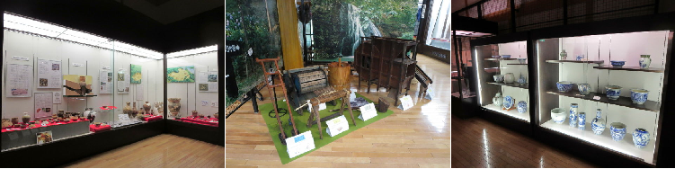 左：壁沿いのガラスの展示ケースに土器などが説明と共に展示されている写真、中央：部屋の一角に古い農機具などが展示されている写真、右：白地に青い模様が入った陶器が並んだ展示ケースの写真