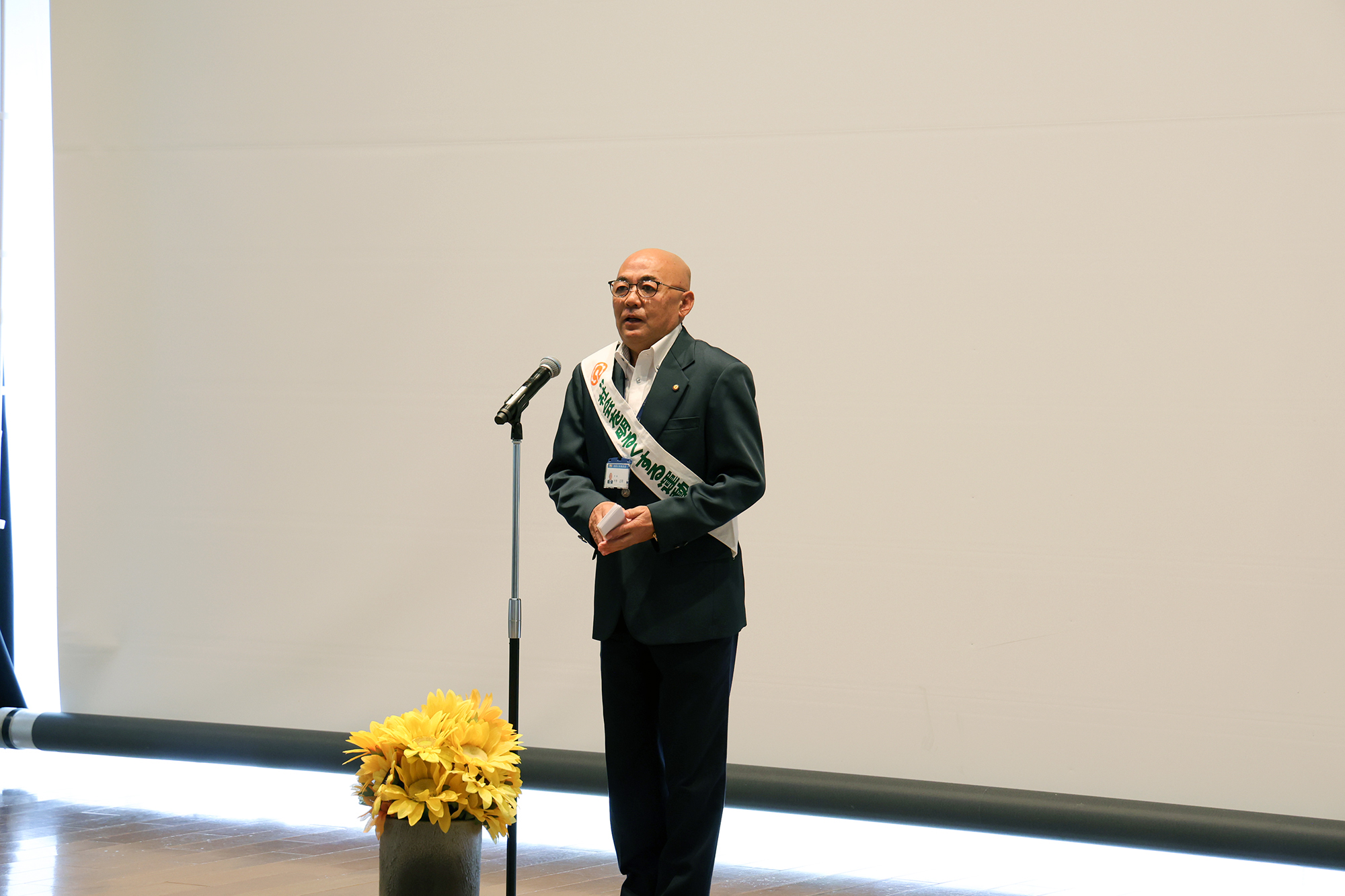 推進委員長のあいさつをする大寺正晃市長