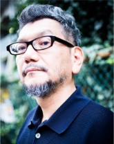 庵野秀明監督の顔写真