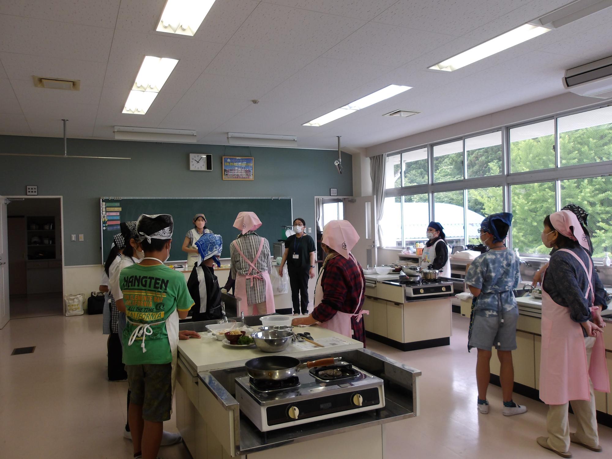 西袋第二小学校で行われたESD環境教育の様子