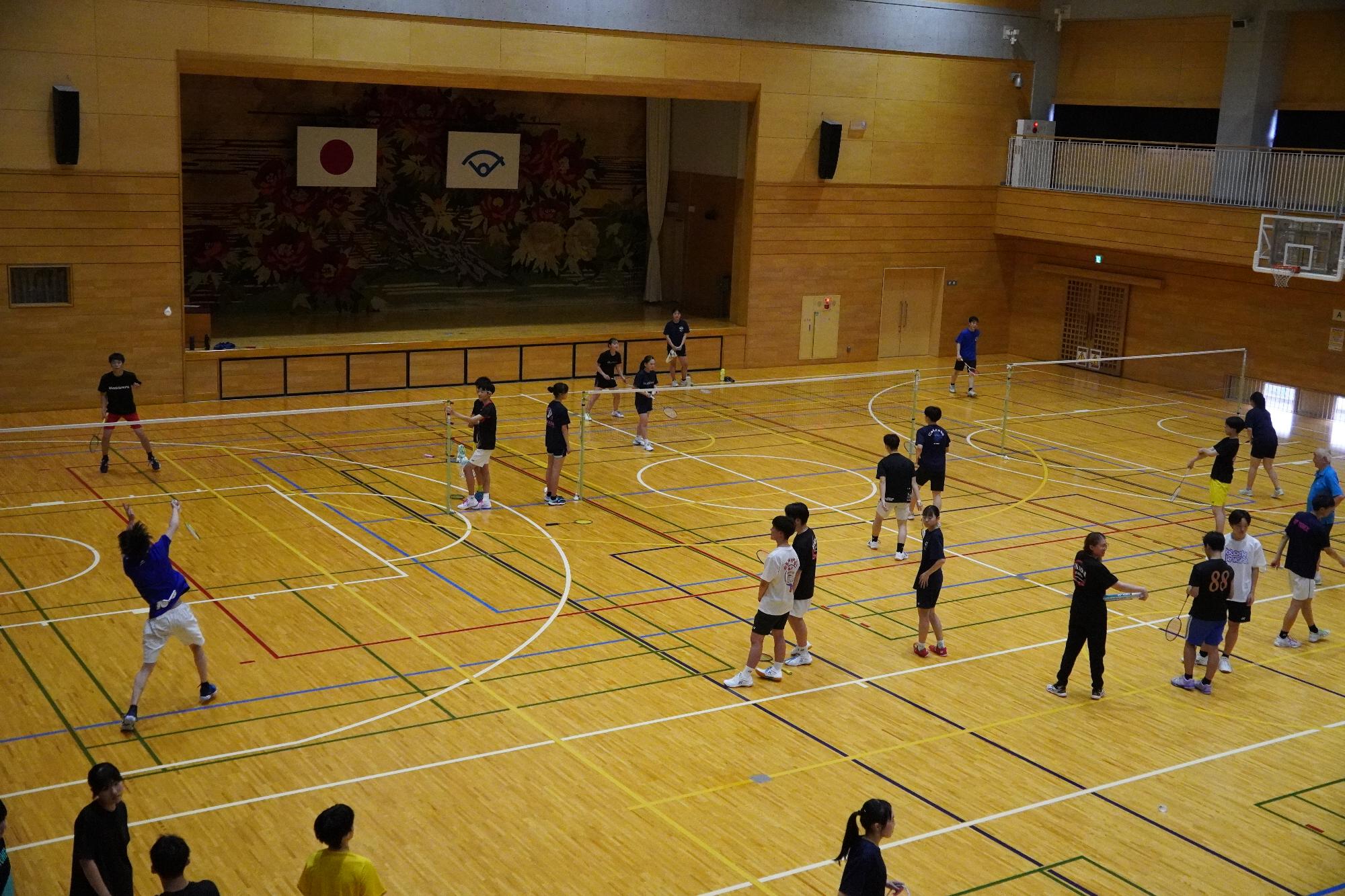 バドミントン休日合同部活動の写真（その2）