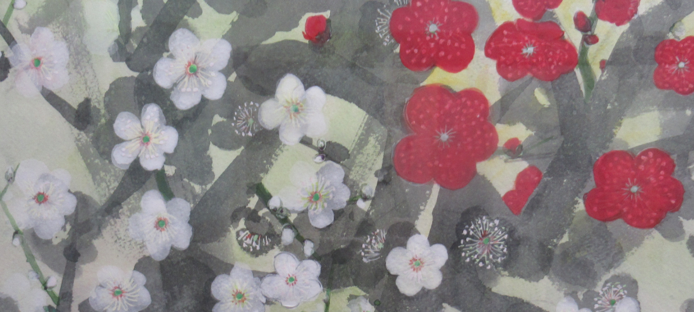 淡い色彩の和紙のような背景に、太い枝から咲きこぼれる清らかな白梅と、力強く鮮やかな赤梅が日本画特有の繊細な筆致で描かれている美しい絵画の写真